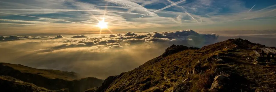 Entspannung durch Hypnose über den Wolken